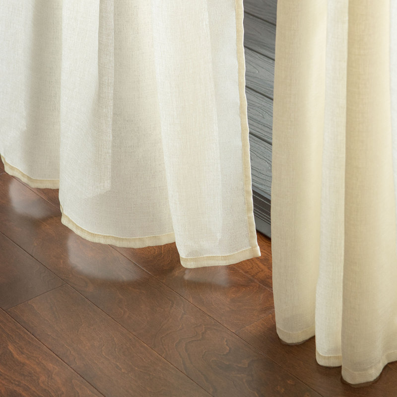 Paire de rideaux semi-transparents avec passe-tringle Moller, l 52 po x L 108 po, Jaune