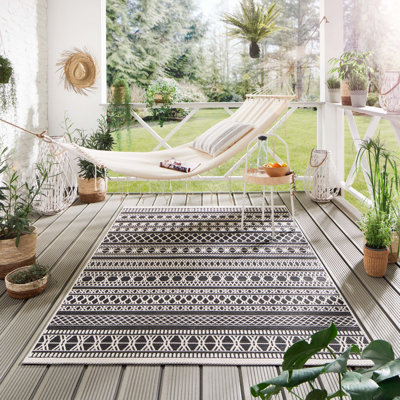 Kocher Striped Indoor / Outdoor Area Rug
