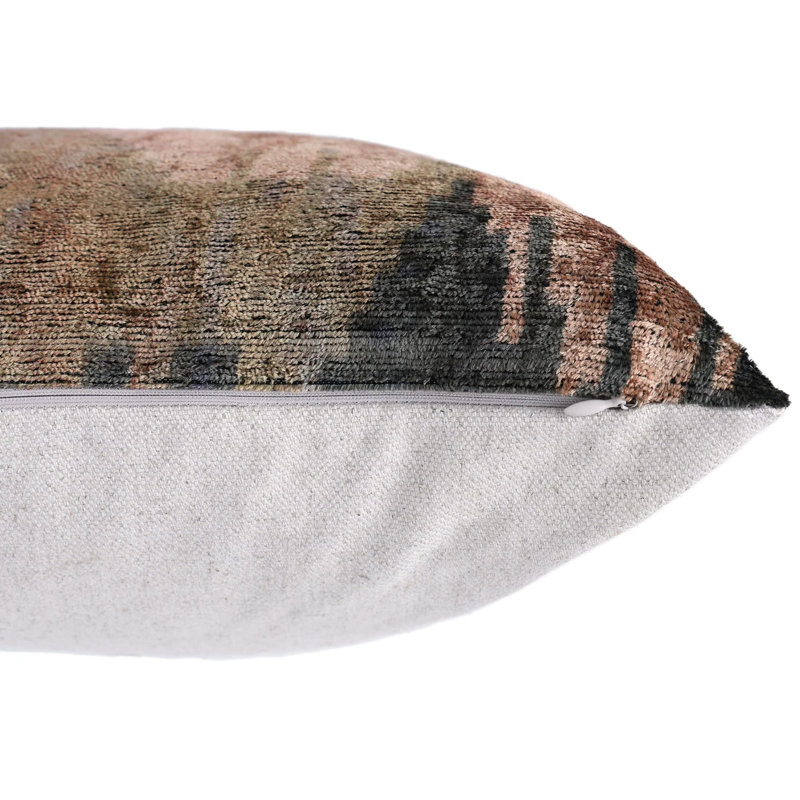 Coussin en velours soyeux The Abstract Landscape