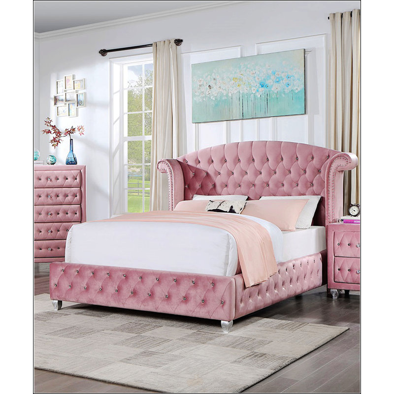 Grand lit tapissier rose en flanelle, Grand