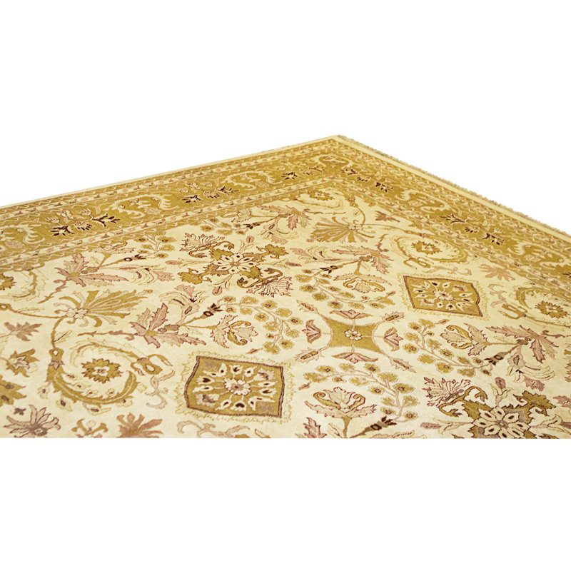 Hand Knotted Wool Area Rug in Ivory And Gold