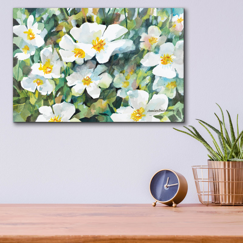 «Pure Petals» par Annelein Beukenkamp, art mural en verre acrylique, H 12 po x l 16 po x P 0,13 po