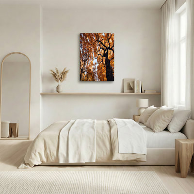 Art mural sur toile, "Towering Trees" avec feuilles d'automne dorées et ciel bleu