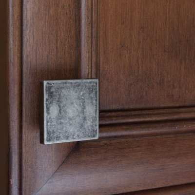 1 1/2" Length Square Knob