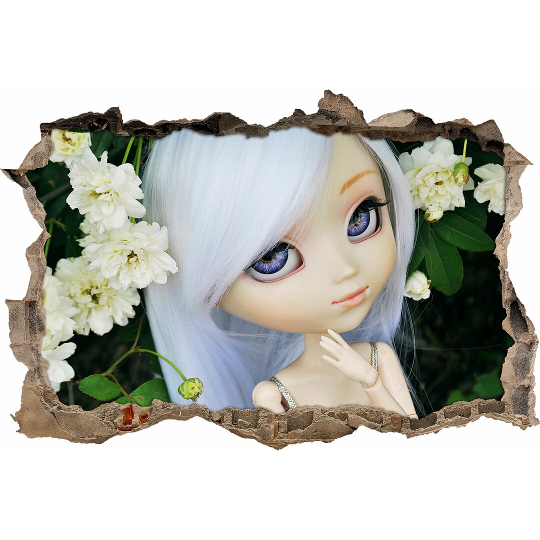 Wandtattoo Weißblondes Pullip Püppchen vor weißer Blüte