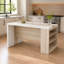 Îlot de cuisine de 155 cm de large avec dessus en faux marbre, tablettes latérales ouvertes, bande lumineuse DEL et prise électrique.