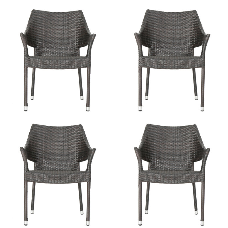 Chaise d'extérieur en résine (excluant la table)