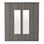 Commode grise, armoire avec tablettes
