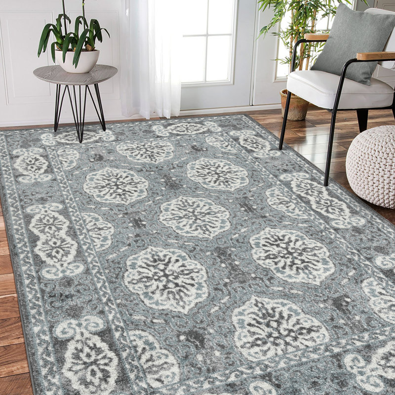 Honig Traditional Medallion Low Pile Performance Area Rug, Rectangle 8'9" x 11'9"