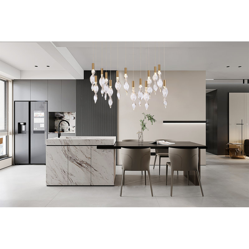 Luminaire suspendu linéaire de 50 pouces en laiton naturel avec verre tire-bouchon transparent fabriqué à la main Cosper