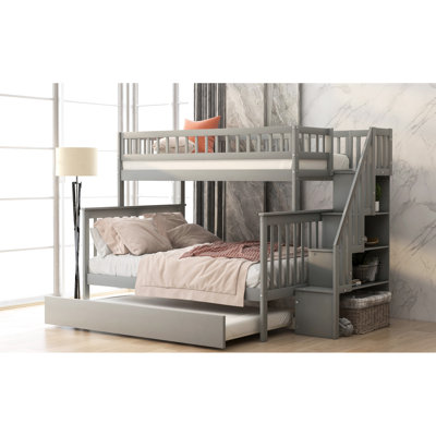Lit superposé simple au-dessus d'un lit double avec lit gigogne et escalier de rangement, lit gigogne d'escalier au design moderne gris, ensemble de couchage pratique, structure stable