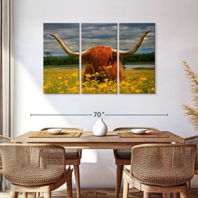 Vache florale des hautes plaines, H 36 po x l 57 po