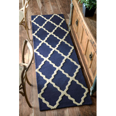 Tapis bleu marine en laine crocheté à la main Zarah