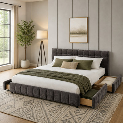 Très grand lit tapissier, cadre de lit rembourré confortable, tissu chenille