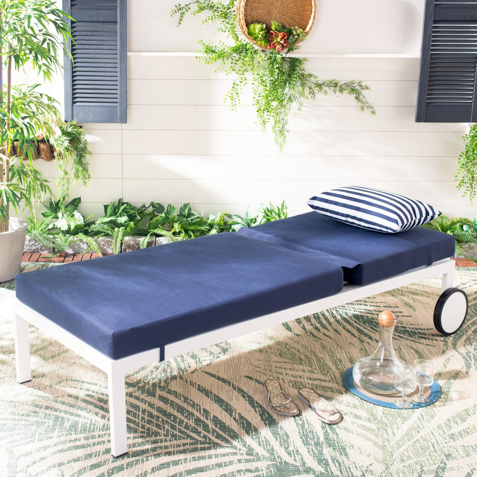 Matthews Sun Chaise Lounge