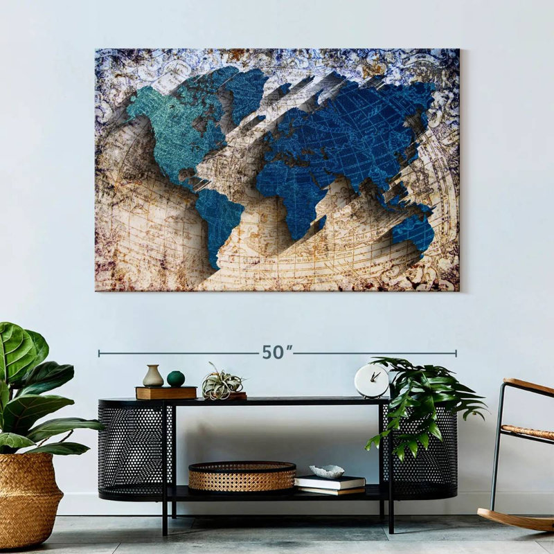 Carte du monde sculptée - reproduction sur toile tendue, H 34 po x l 51 po x P 1,25 po
