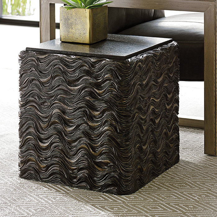 Table de bout Shadow Play