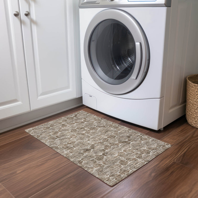 Lummus Washable Geometric Indoor / Outdoor Rug