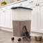 Contenant pour aliments pour animaux avec pelle IRIS 47 QT (11,75 GAL)