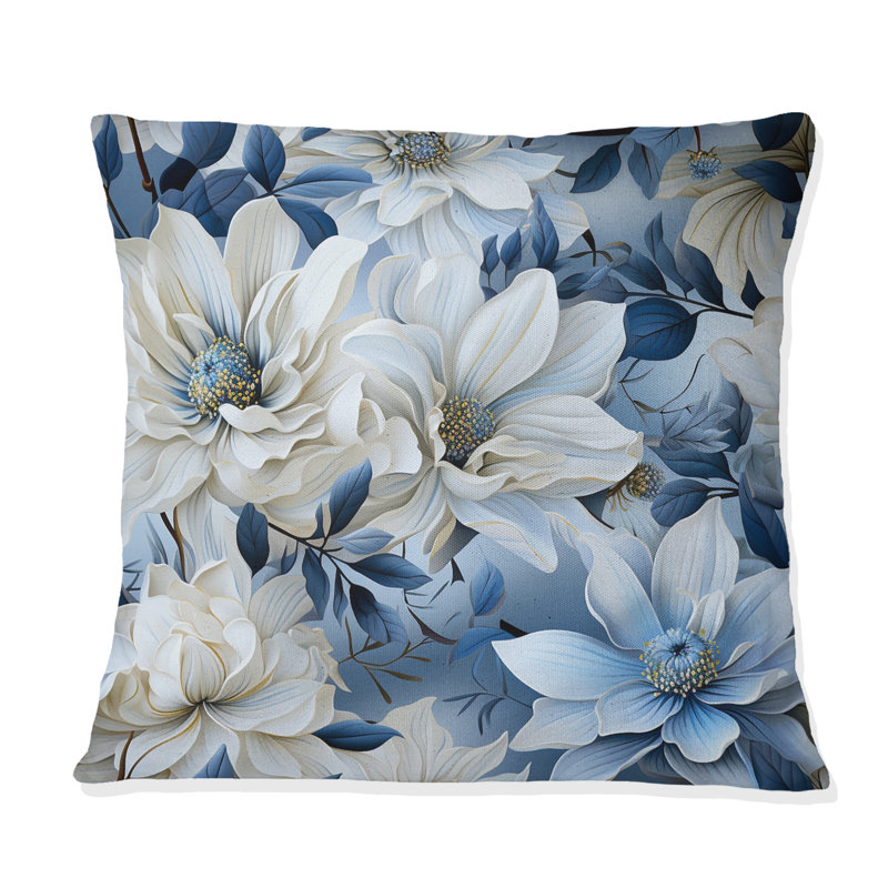 Coussin décoratif imprimé floral bleu et blanc arctique I, H 18 po x l 18 po
