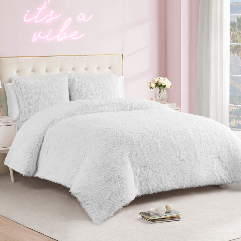 Juicy Couture Shaggy Faux Fur Comforter & Shams Bedding Sets, Queen Comforter + 2 Standard Shams, White