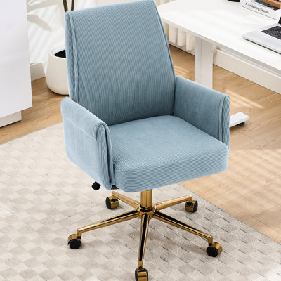 Chaise de bureau bleue à dossier mi-haut et relevable, revêtue de tissu velours côtelé, conception ergonomique pour un confort optimal des épaules et une utilisation prolongée, base dorée, soutien souple d'une profondeur de 25,71 pouces.