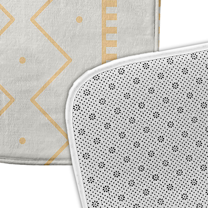 Tapis de bain GGG, L 17 po x L 24 po, Jaune