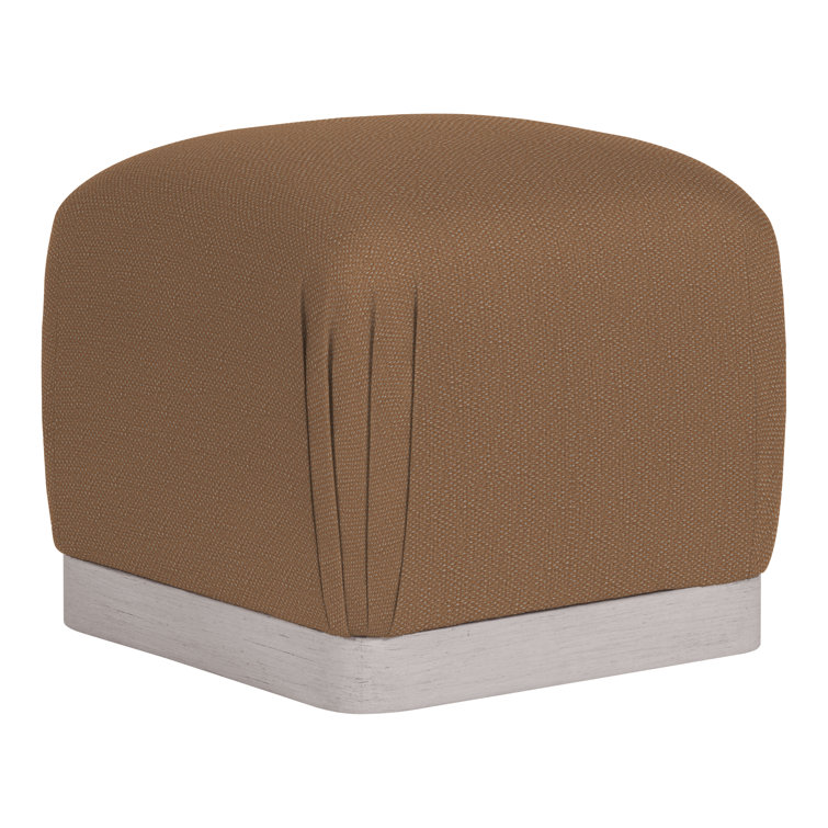 Nola Ottoman