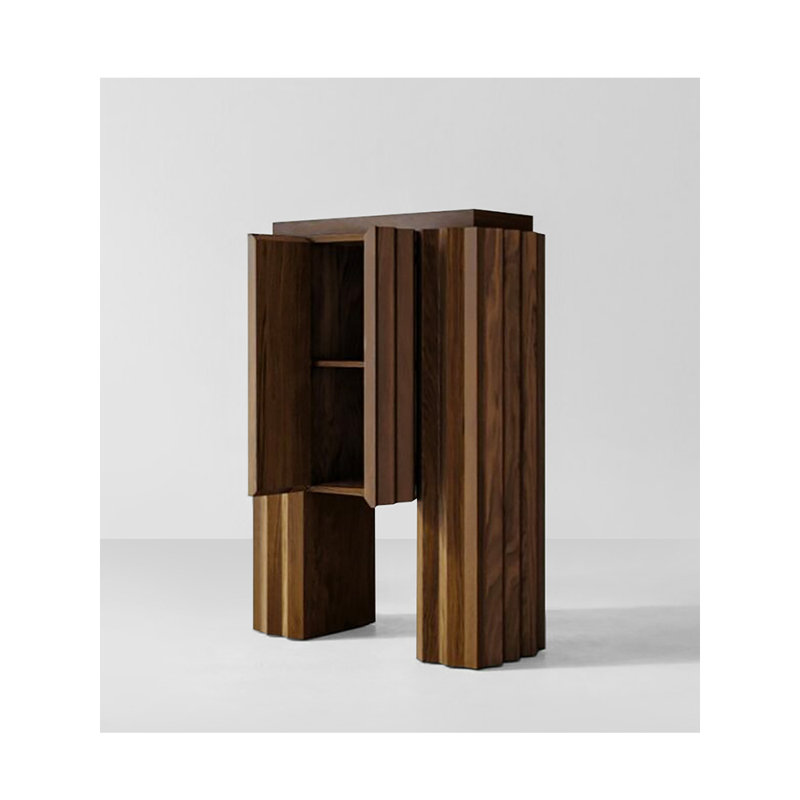 Armoire d'appoint européenne