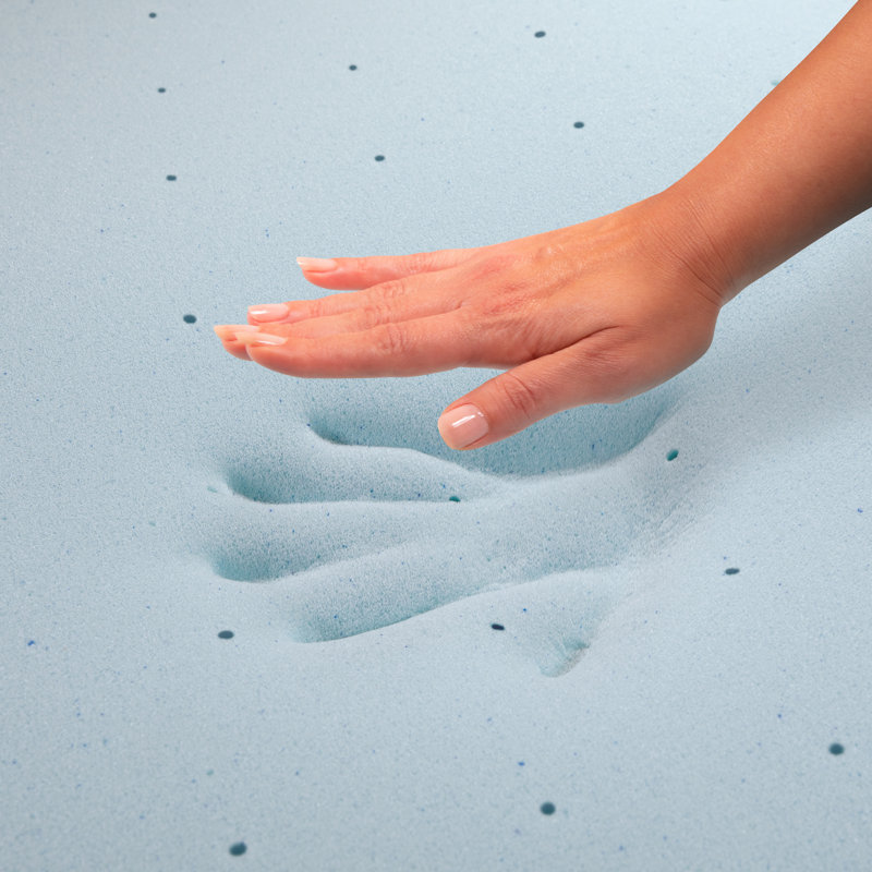 Surmatelas en mousse à mémoire de forme hypoallergénique et infusée de gel 3 po Addilynn, Double