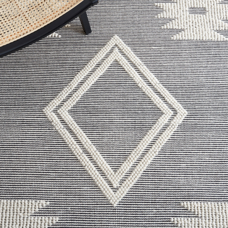 Altis Flat Weave Wool/Cotton Southwestern Rug in Black/Ivory, Rectangle 3' x 5'