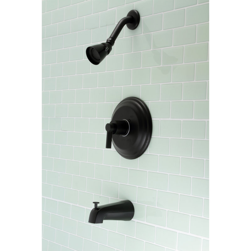 Robinet de baignoire et douche à pression équilibrée à poignée simple Kingston Brass NuvoFusion, Noir mat
