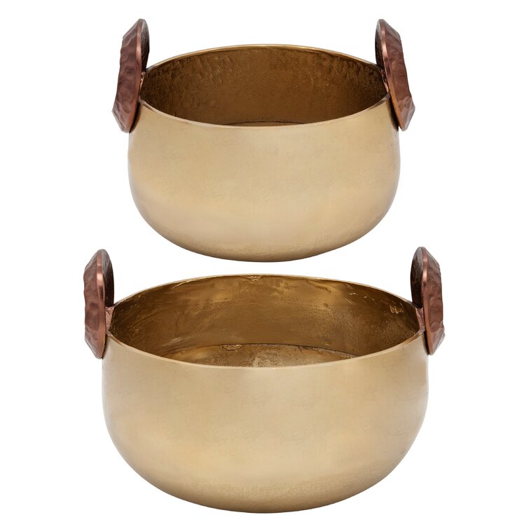 https://assets.wfcdn.com/im/43332533/resize-h755-w755%5Ecompr-r85/1297/129753241/Phelgon+2+Piece+Set+Metal+Bowls+-+10%22+and+12%22+Aluminum+Bowl+Set+in+Metallic+Gold+-+Decorative+Pair+for+Home+Use.jpg