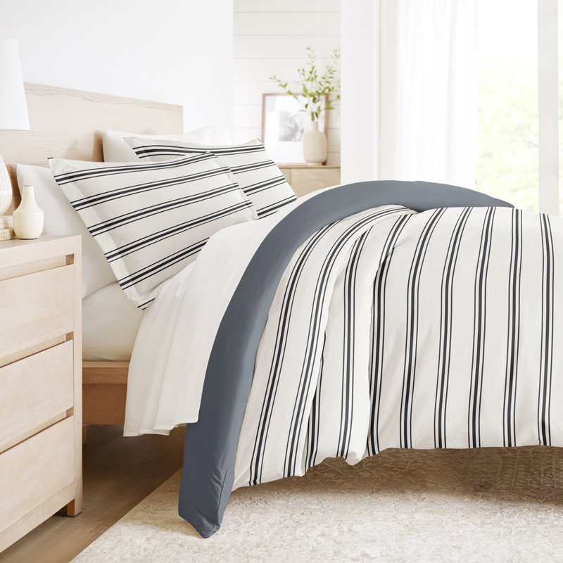 Duvet Cover Set Patterned Microfiber Ultra Soft Bedding in Desert Stripe, Navy, Queen Duvet Cover + 2 Standard Shams
