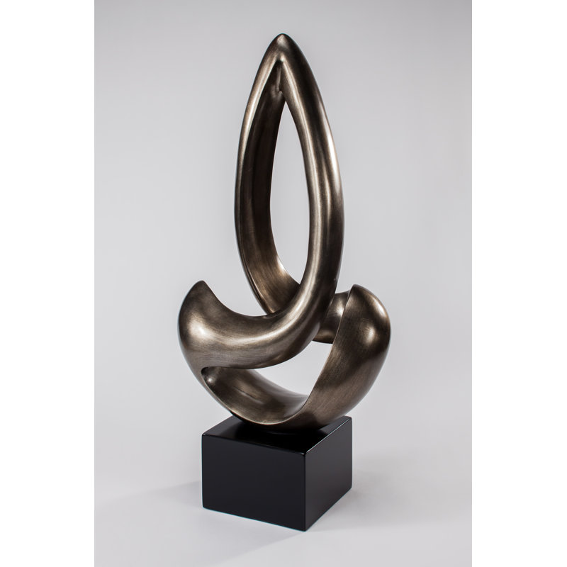 Figurines & Sculptures