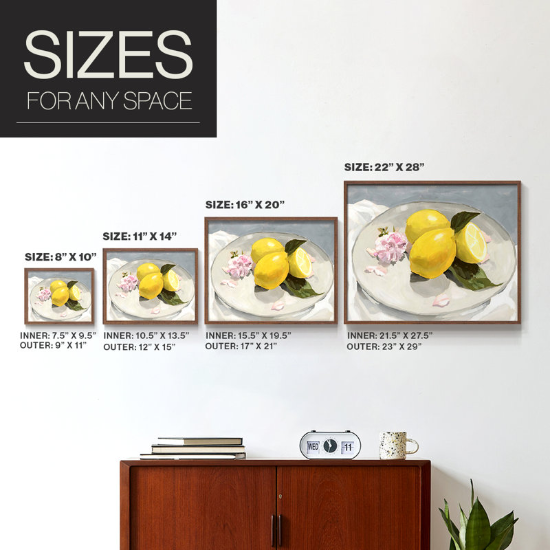 «Lemons on a Plate II», reproduction encadrée - Restickable, H 22 po x l 28 po, Noyer