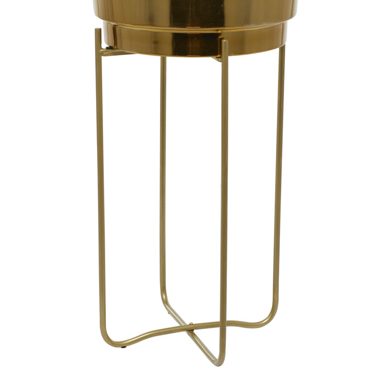 Cosmoliving by Cosmopolitan 2-Piece Iron Planter Set, Gold