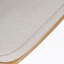 Chaise berçante d'extérieur - Structure en fer robuste au fini érable, dossier en rotin PE gris et coussin gris clair