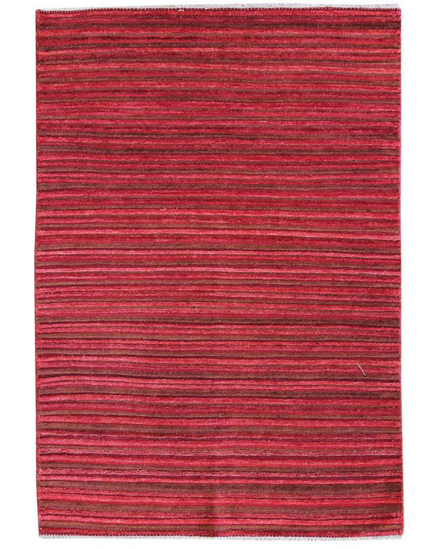 Tapis unique rouge / noir 4 pi 1 po x 5 pi 11 po