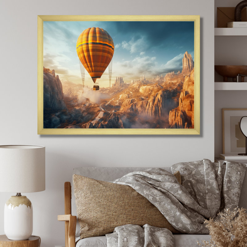 «Yellow Hot Air Ballon», art mural sur toile, H 12 po x l 20 po x P 1 po, Cadre doré à une seule photo