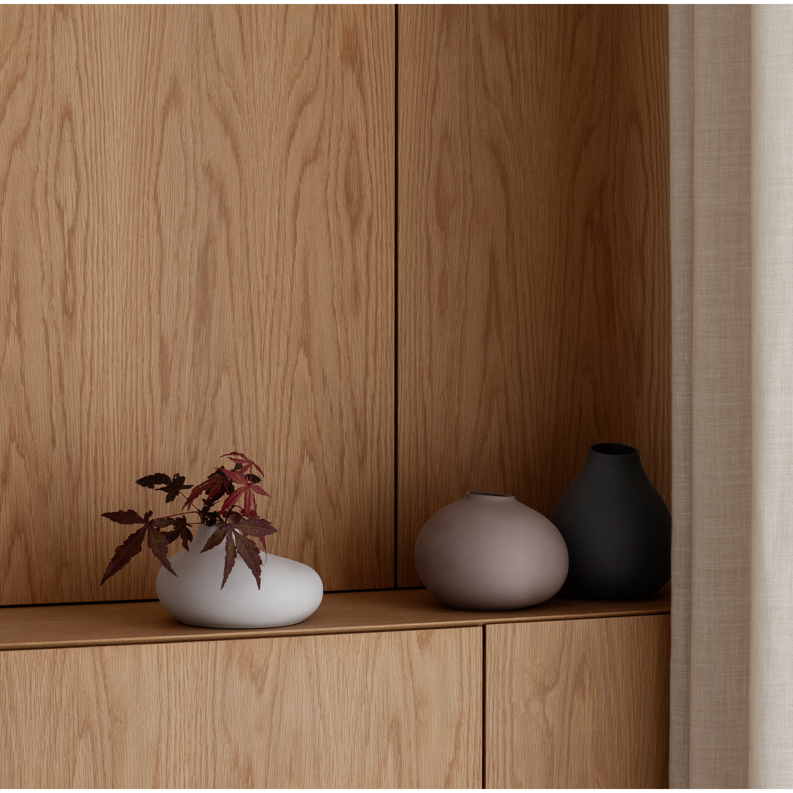 Nona Porcelain Table Vase, Bark/Microchip/Pewter