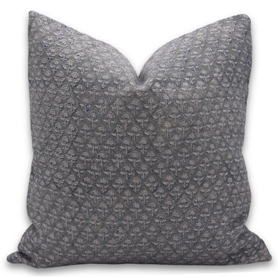«Coussin décoratif à motif floral bohème imprimé à la main Gul Mohar - 18 po x 18 po