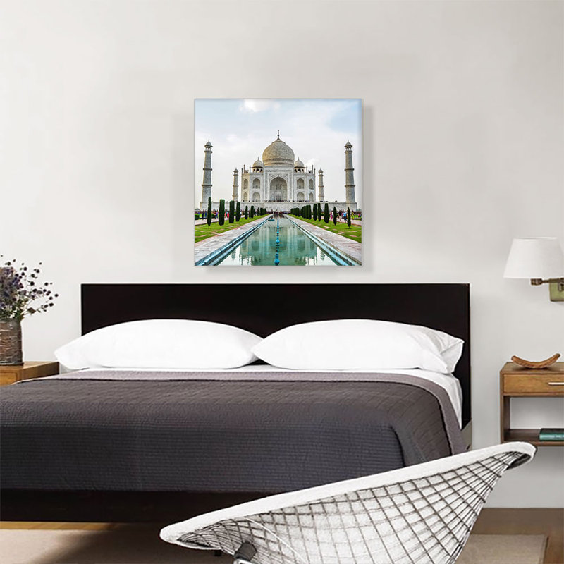 Taj Mahal Palace in Agra India - reproduction de photo sur toile tendue, H 26 po x l 26 po x P 0,75 po