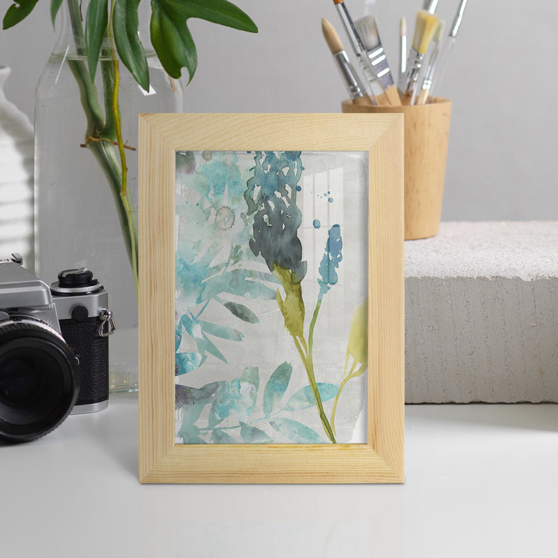 «Flower Layers I», impression sur papier, L 4 po x H 6 po x P 1 po, Naturel