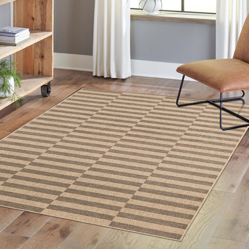 Holscomb Geometric Machine Woven Polypropylene Area Rug in Natural/Brown, Rectangle 6'3" x 9'