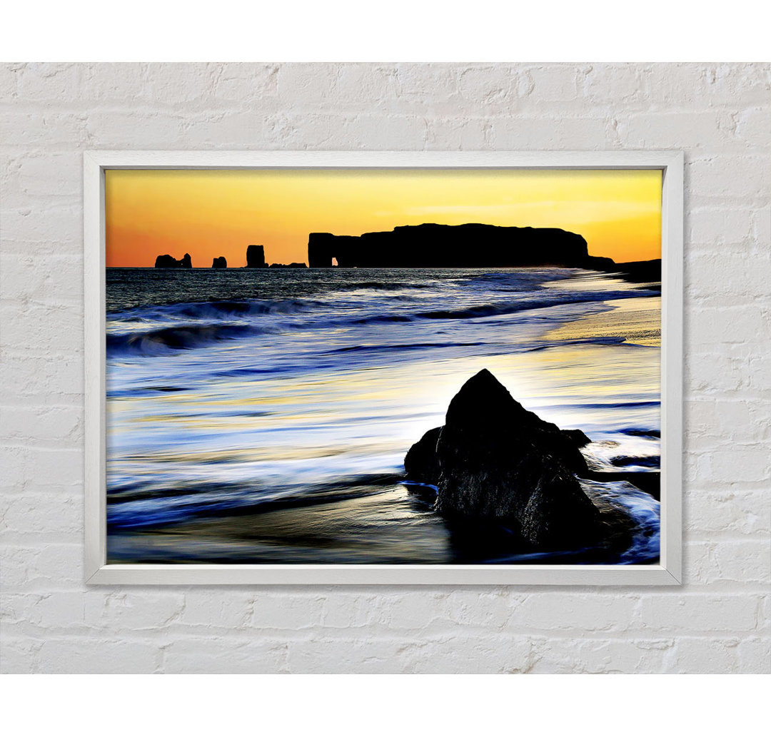 Distant Monument Ocean Sunset - Single Picture Frame Kunstdrucke auf Leinwand