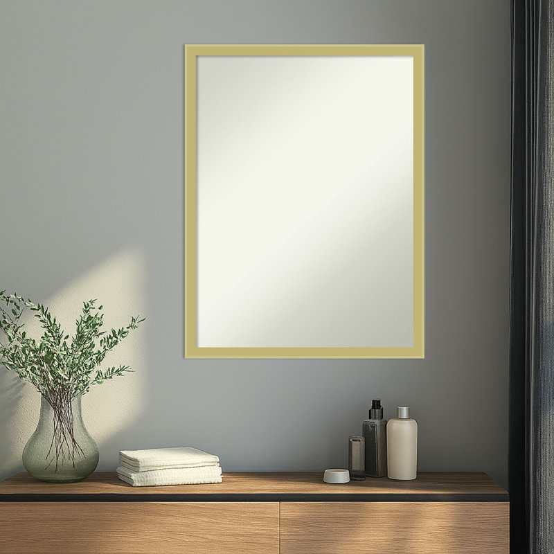Miroir mural Incline, 25,5 po x 19,5 po, Doré clair