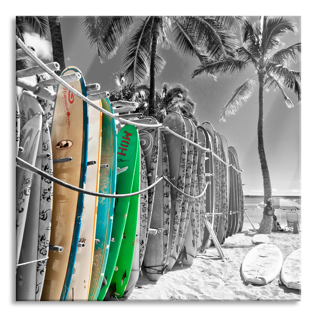 Glasbild Quadratisch | Wandbild Auf Echtglas | Bunter Surfboards Am Strand Inkl. Aufhängung Und Abstandshalter 1