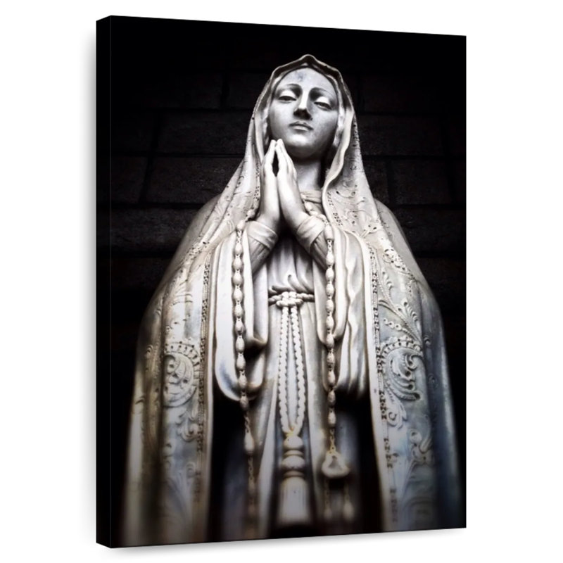 Statue de Marie Leisha, H 12 po x l 8 po