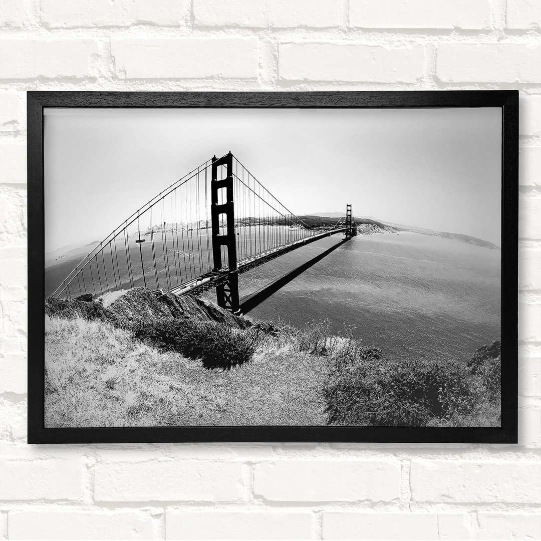 San Francisco Bridge B N W Across The Waters - Closed Corner Frame Kunstdrucke auf Holz